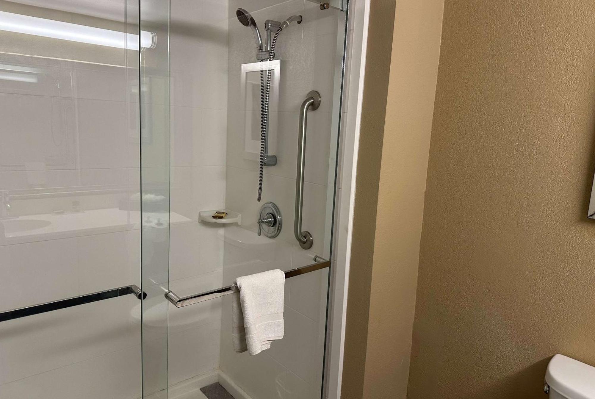 Hotel Western East Inn&suites Harrisburg