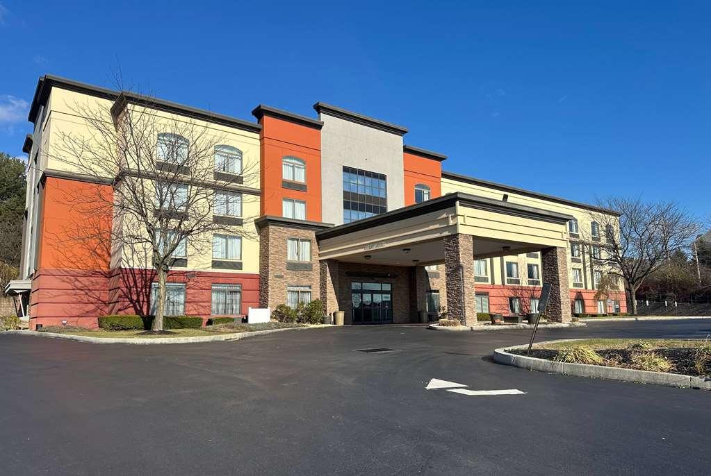 Western East Inn&suites Hotel