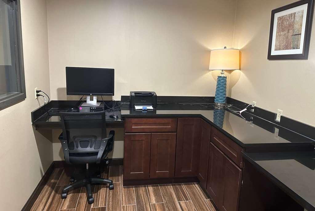 Western East Inn&suites Hotel 3*