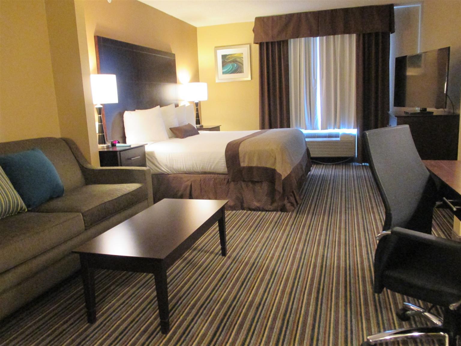 Western East Inn&suites Harrisburg